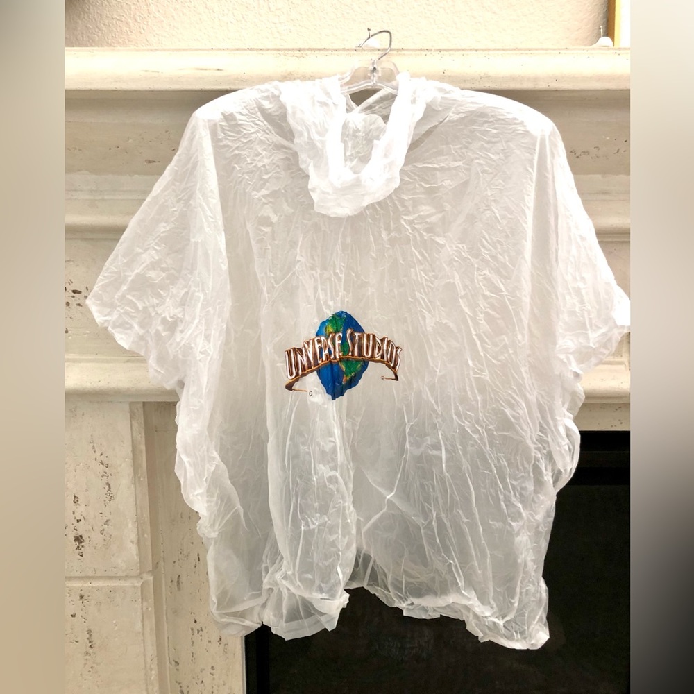 Universal Studios CHILD Poncho